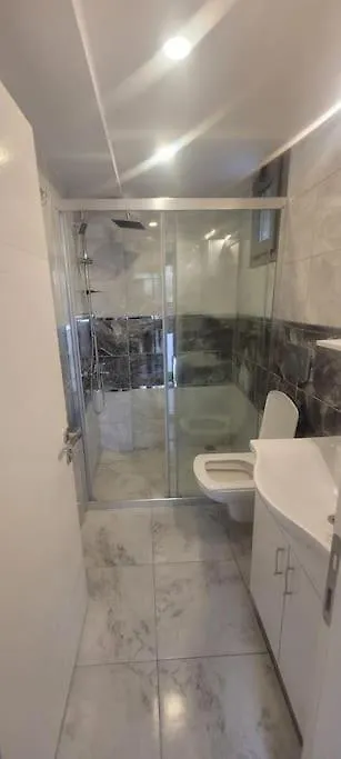 Oezel Havuzlu Villa Ruezgar Kusadasi