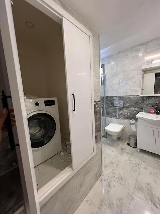 Oezel Havuzlu Villa Ruezgar Kusadası